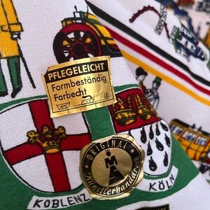 Mint condition vintage linen Map/Landmark/Crests of Germany tablecloth